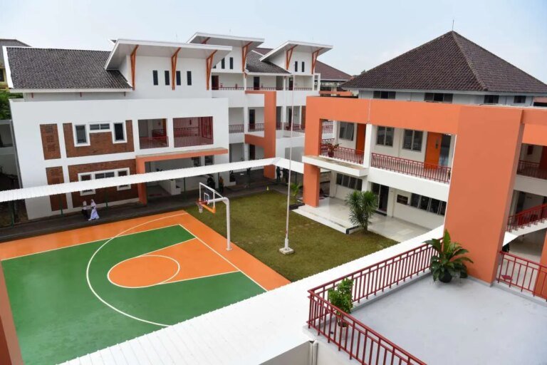 Pemerintah Pastikan Akses Internet Jangkau Pelajar Sekolah Rakyat