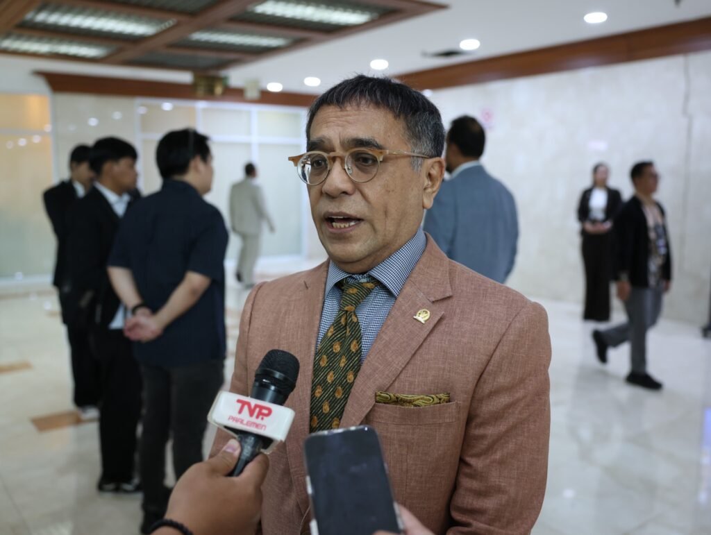 Reskilling: Menjaga Daya Saing Pekerja Terdampak PHK