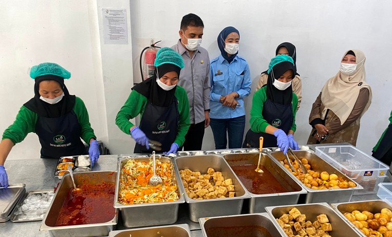 Pemerintah – DPR Tingkatkan Pengawasan dan Keamanan Program MBG
